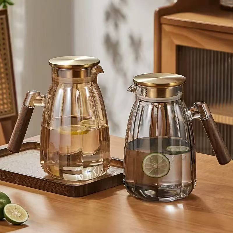 Qoz Dəstəkli Balqabaqlı Su Sürahisi